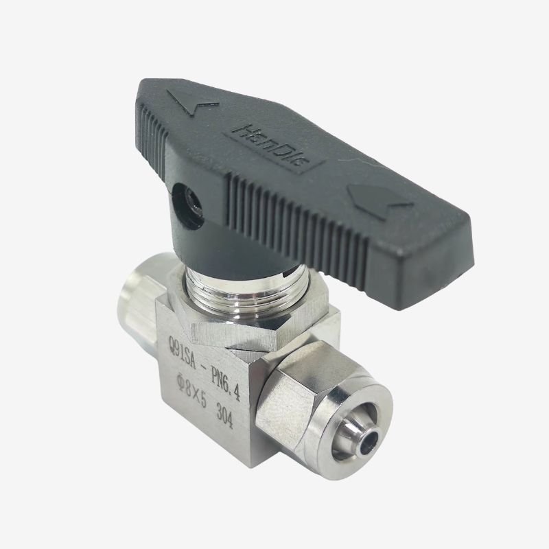 ultra high purity fittings B